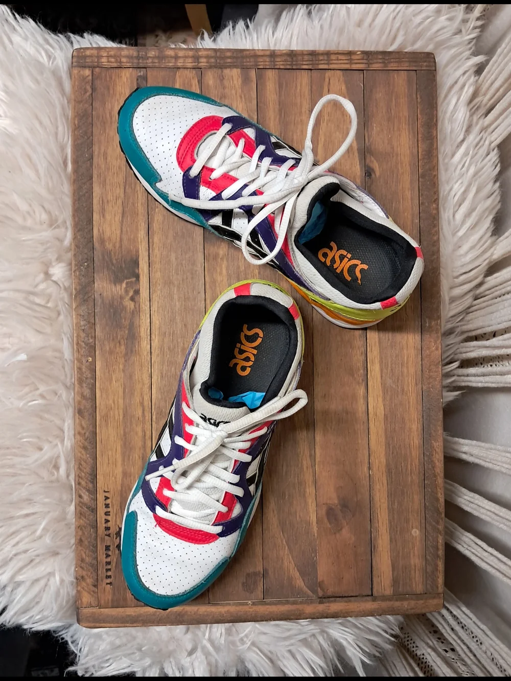 ASICS Gel-Lyte V White Multi-Color Sneaker Size 7.5